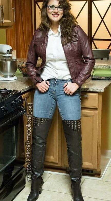 Pvc boots leather latex