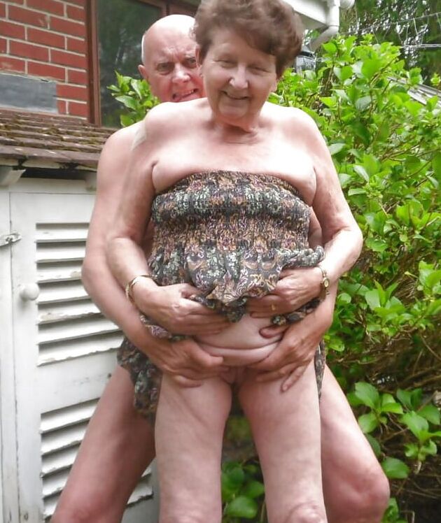 naked old couples