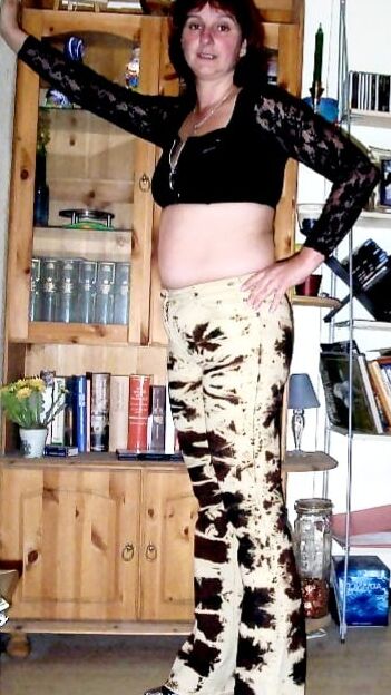 Chubby german wife Sofia strips out of combat trousers