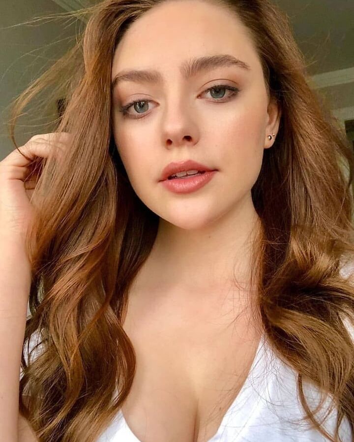 Danielle rose russell