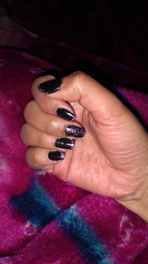 MY WIFE&;S LONG NAILS