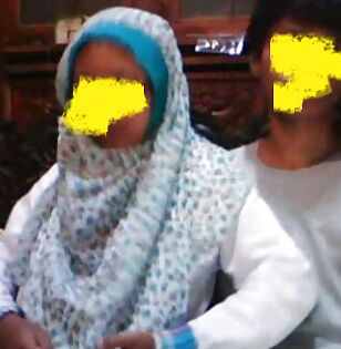 Hijab cewek gendut