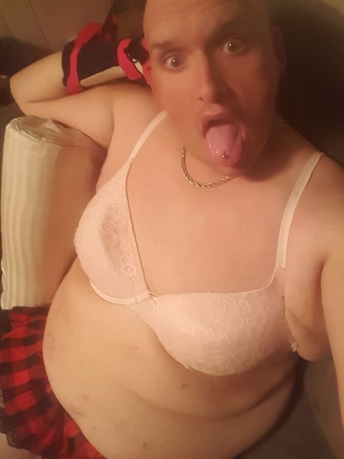 Sissyzhoe exposed