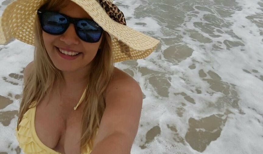 (ARG): Florencia&;s big tits in summer!