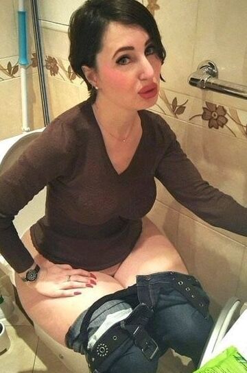 Russian Milf - Wide hips big butt