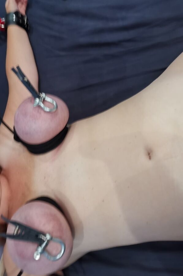Toms perverse Frau mit Grossen Hangenden Eutern