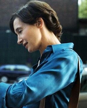 Anne Brochet ( - )