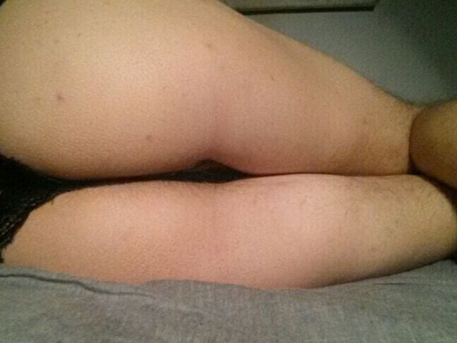 Zofe Nico devot mit Nylons und Dessous Ber.. Dresden