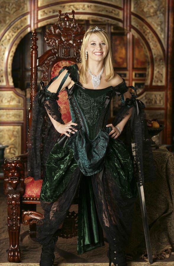 Mary Anne sexy blonde