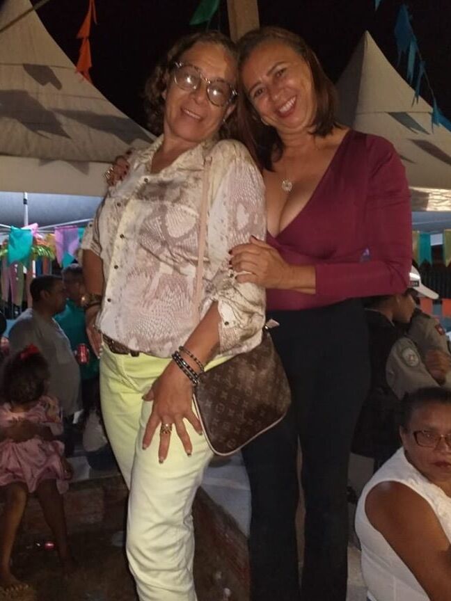 BRAZILIAN BUSTY MILF