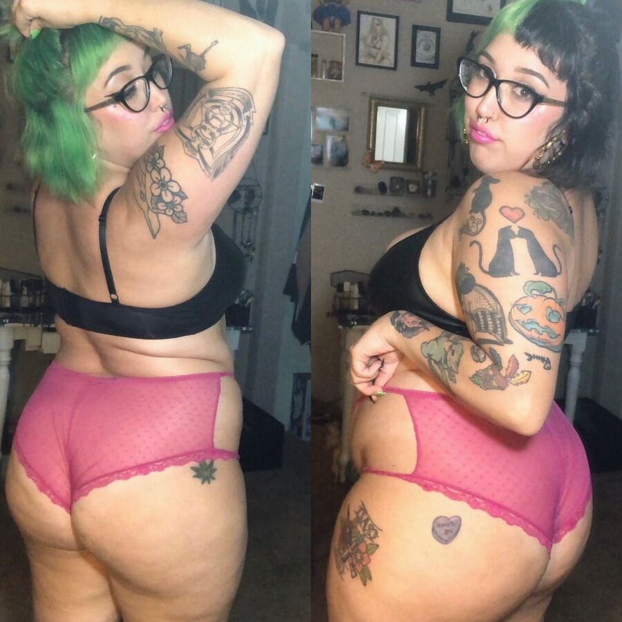 Sexy Alt Chick