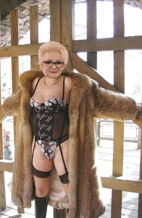 POLISH MATURE WHORE