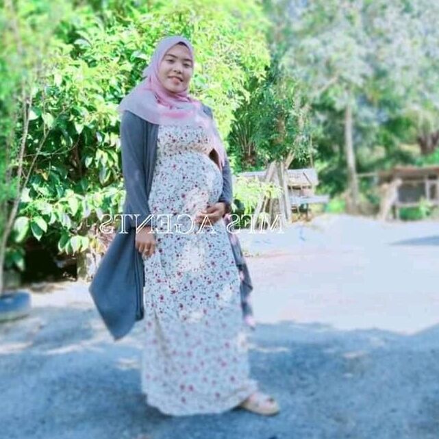 Preggy, pretty.