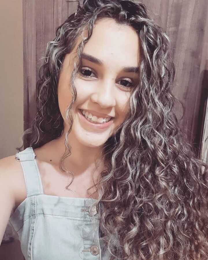 Beatriz a putinha para cum tributos