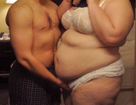 Fat Chicks With Skinny Friends