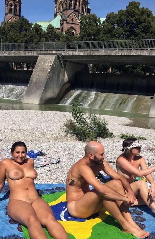 Beach couples who turn me on
