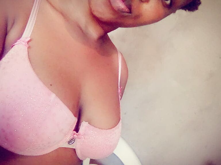 Sindi from Zambia exposed