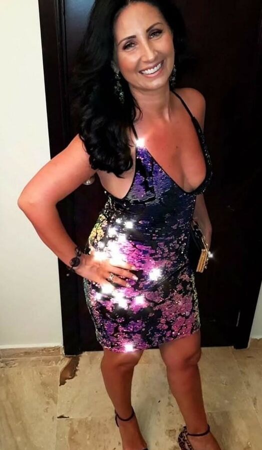 Hot mature mom Dr. Maria is so a horny MILF