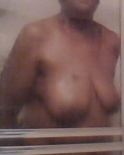 Ebony Wife&;s Nice Tits