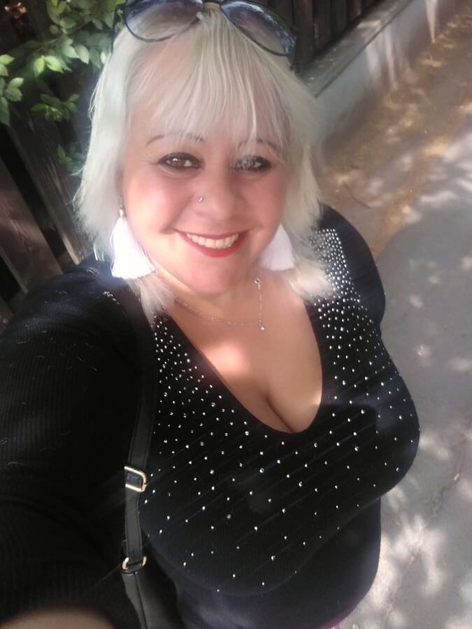 Hun Gipsy facebook Milf