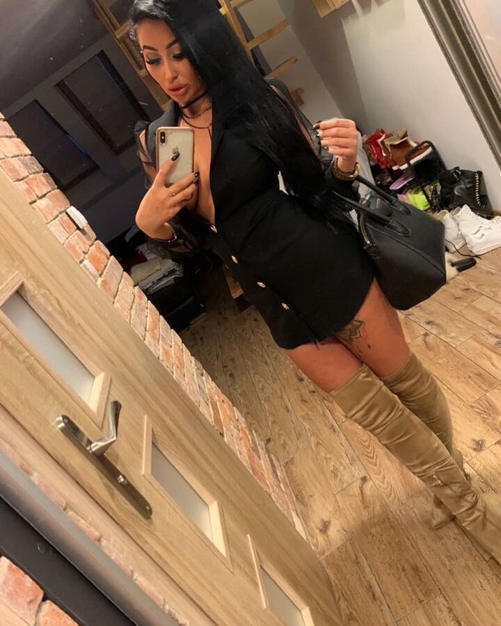 British Sluts Big Tits Big Ass Uk
