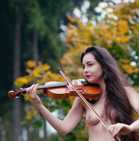 Nude Musicians
