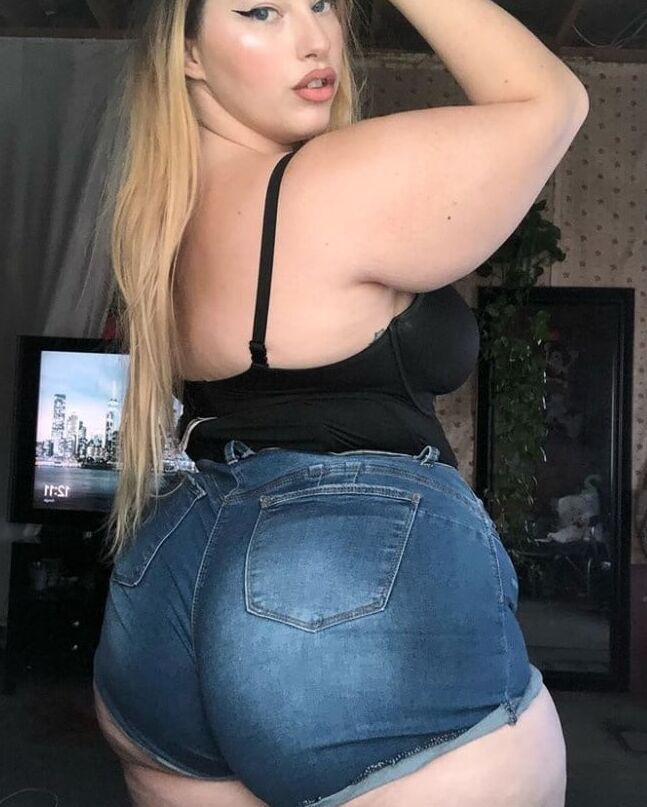 Thick White ghetto booty