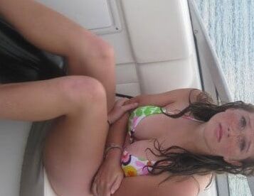 BoobsBikini