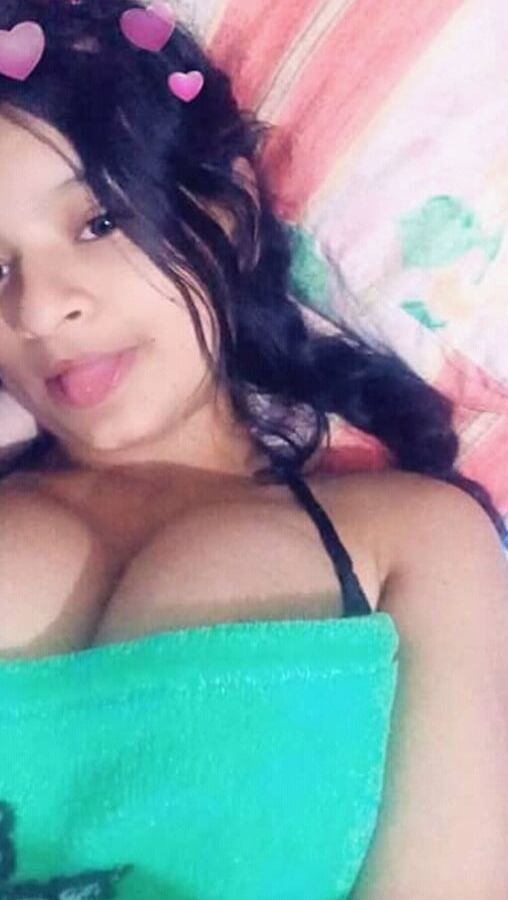Flaca tetona