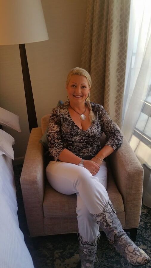Sexy mature (nonude)