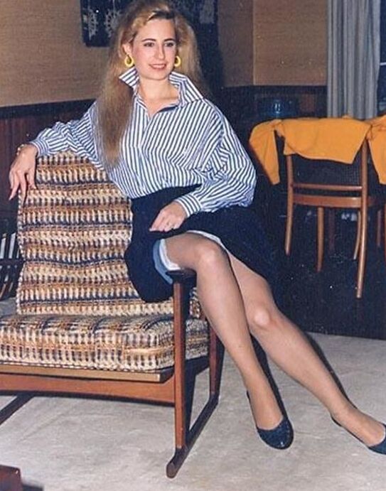 Retro Petite Milf Wife Loves to Swing