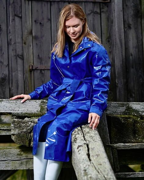 GIRLS IN SHINY RAIN OUTFITS (ANORAK) - (RUBBER BOOTS)