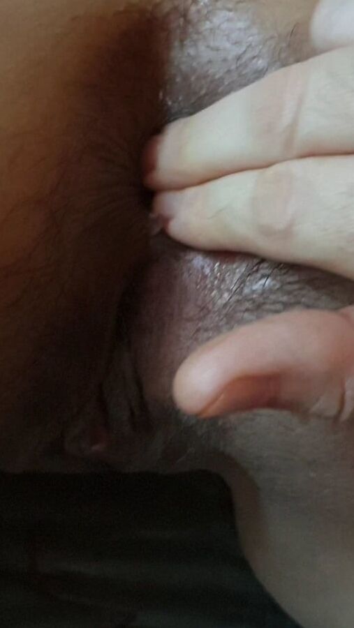 Je leche la chatte et je doigte ma femme