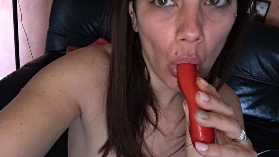 MILF SLUT MATURE (Exposed French)