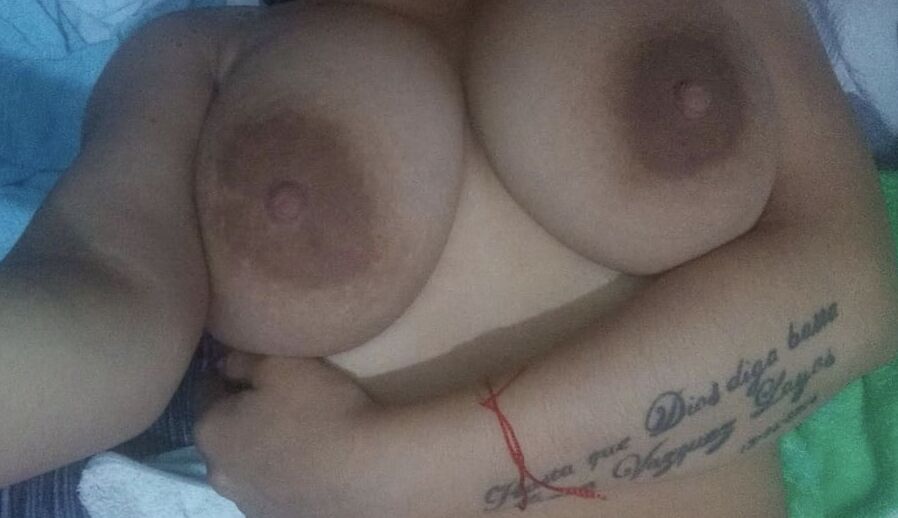 Flaca tetona