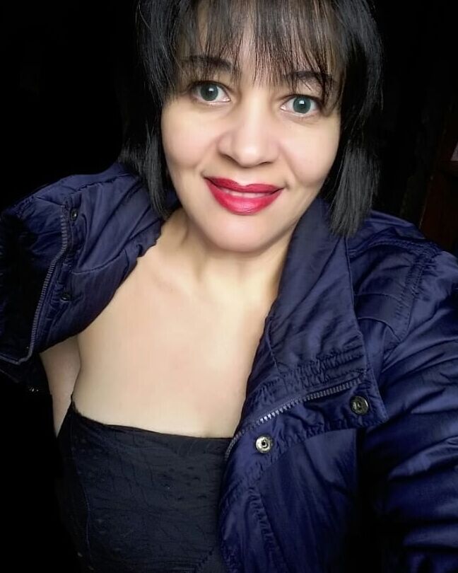 Next milf for tribute