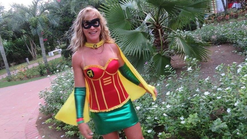years old fit milf Chantal