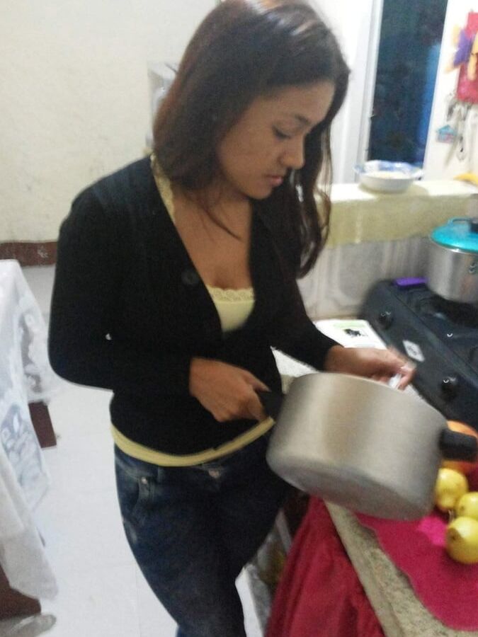 Novia morenita flaquita