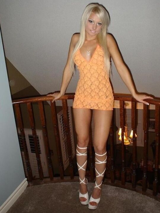 BIMBO FUCKTOY