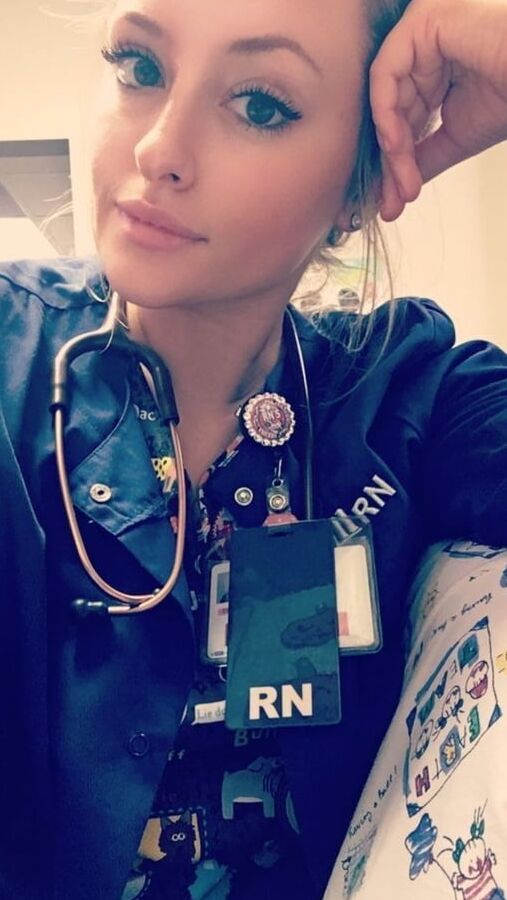 REAL NURSES AT WORK - SEXY SELFIES