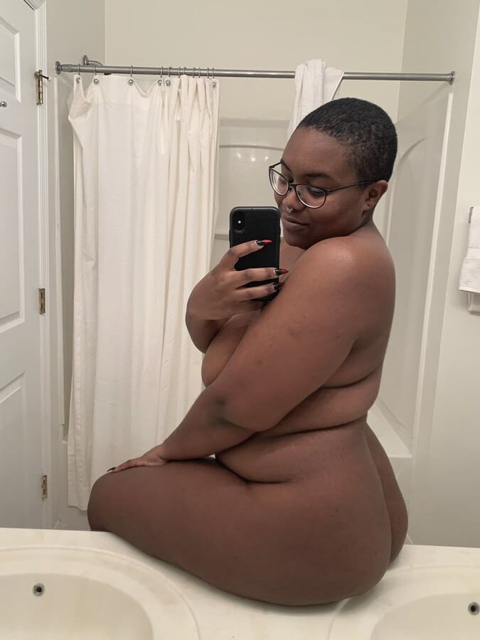 Sexy amateur black girl