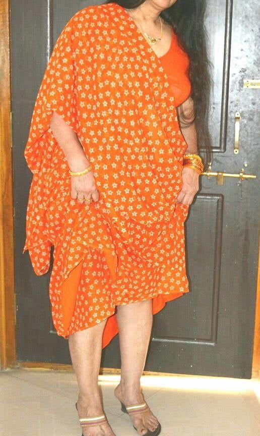 Indian Mature North Desi Mom