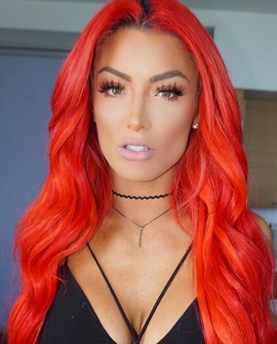 sexy red nails Lady Lee.
