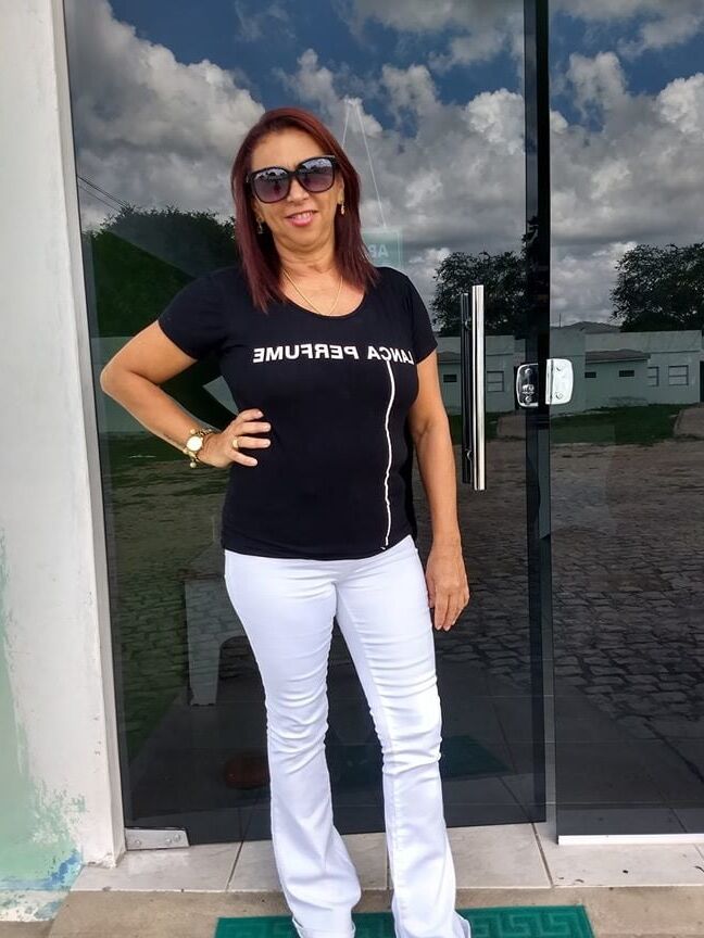BRAZILIAN BUSTY MILF