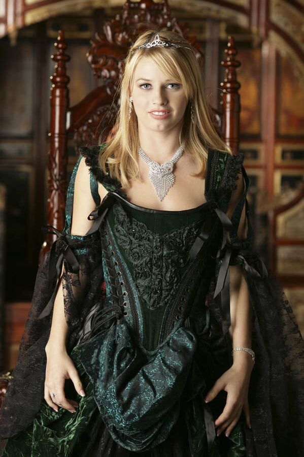 Mary Anne sexy blonde