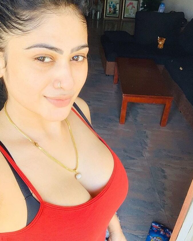 Piumi Hansamali