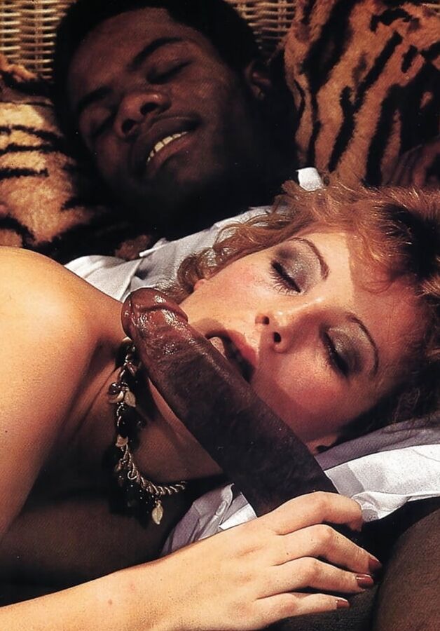 Sweet Karin get fucked in an IR threesome