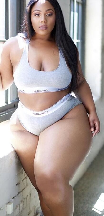 Super bbw mega thigh pear Diva