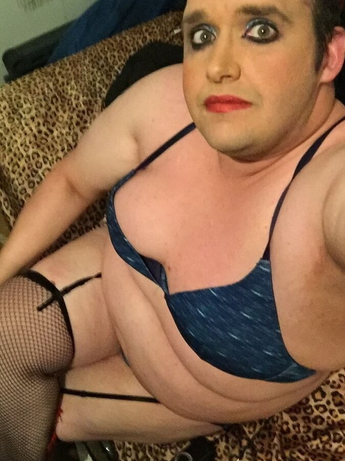 Sissyzhoe exposed