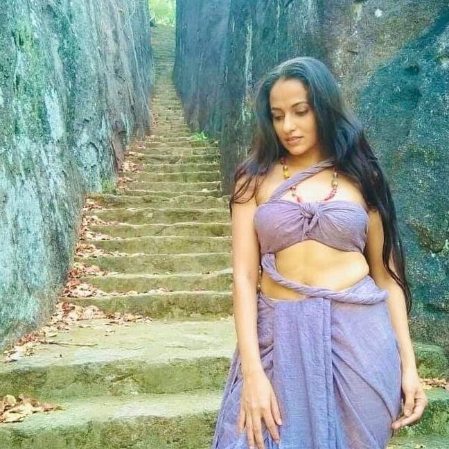 Hot Girl Sri Lanka